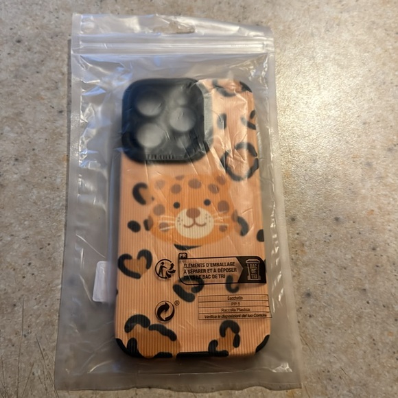 Iphone 15 pro case - Picture 6 of 6